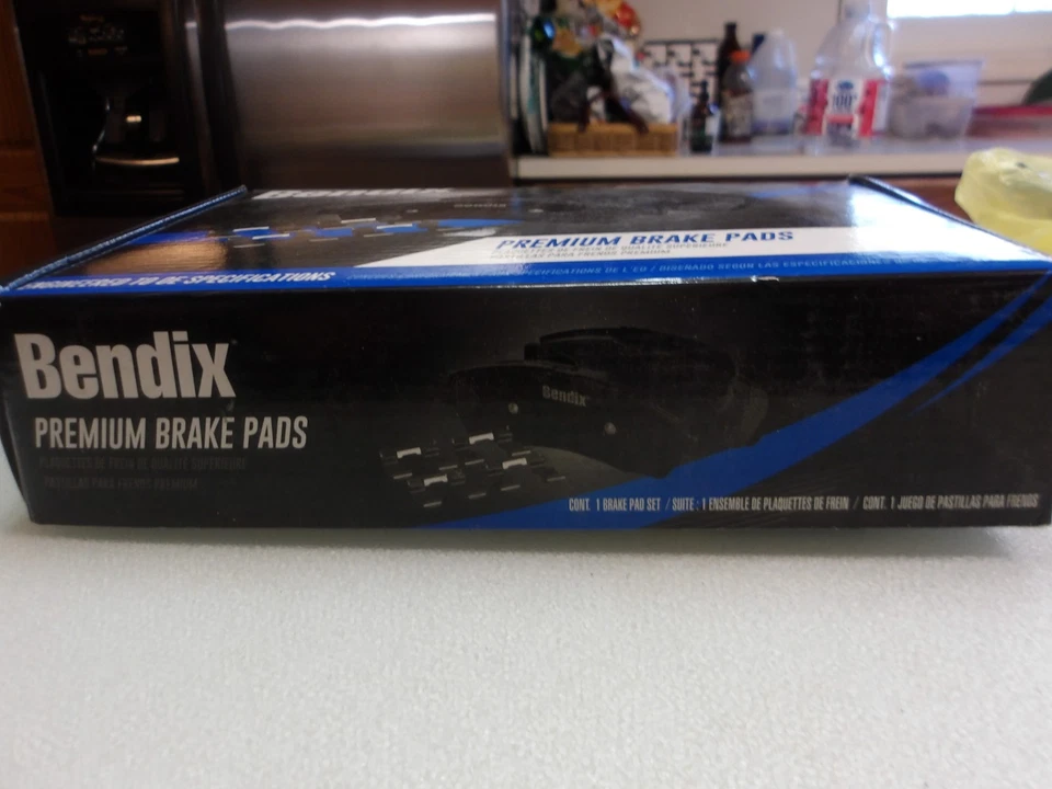 Pastillas de freno de cerámica Bendix Premium para vehículos Chevrolet Gmc Isuzu Oldsmobile Foto 2 de 4