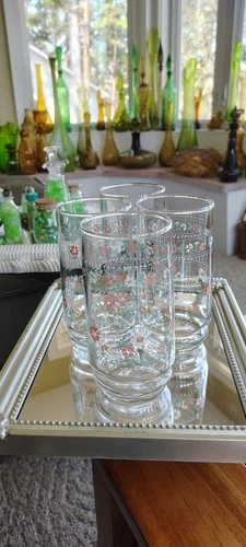 Lot Of 4 Vintage Anchor Hocking Beautiful  Flower Drinking Glasses