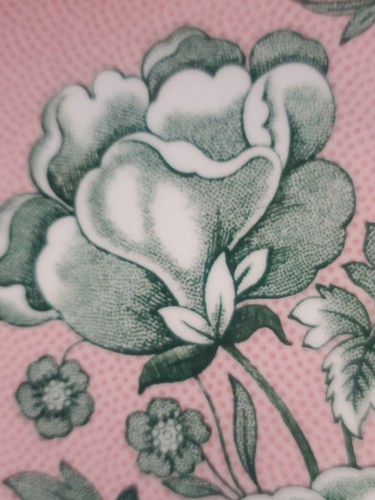 Spode British Flowers-Rosa Pink and Green 10.5 Inch Scalloped Edge Plate - Picture 10 of 11