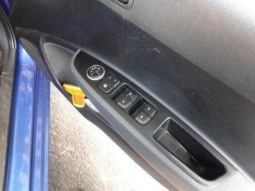 HYUNDAI I10 14-21 Mk2 IA O/S Drivers Right Front Master Electric Window Switch