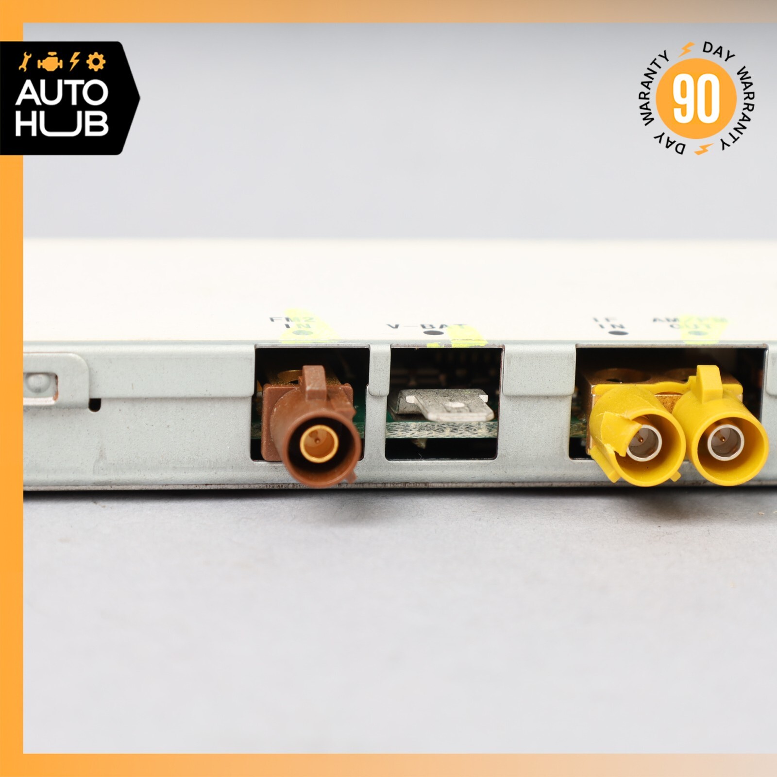 Bentley Continental Flying Spur 2008 Rear Antenna amplifier P/N 3W5035225H
