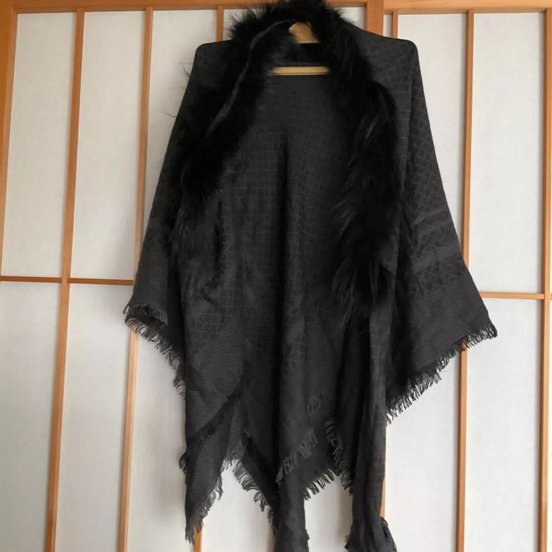 Foulard Gucci fourrure motif GG