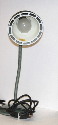 VINTAGE DAZOR MODEL 1069 GREY DESK LAMP GOOSENECK INDUSTRIAL OR OFFICE ^3335 - Picture 2 of 15