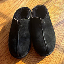 UGG Classic Slipper Mens Black Suede Shearlin...