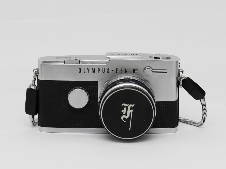 Olympus Pen FT Halbformatkamera mit 38 mm f/1,8 Objektiv - Bild 2 von 4