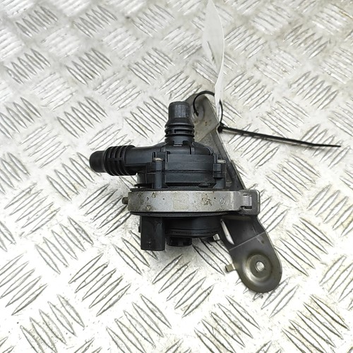 BMW 3 G20, G28 Zusatzwasserpumpe 8651287 2,0 Benzin 135 kW 2019 33802202