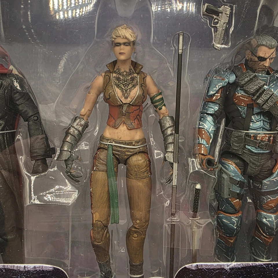 DC Collectibles Batman Arkham Origins Red Hood Copperhead & Deathstroke Figures - Image 3 of 4