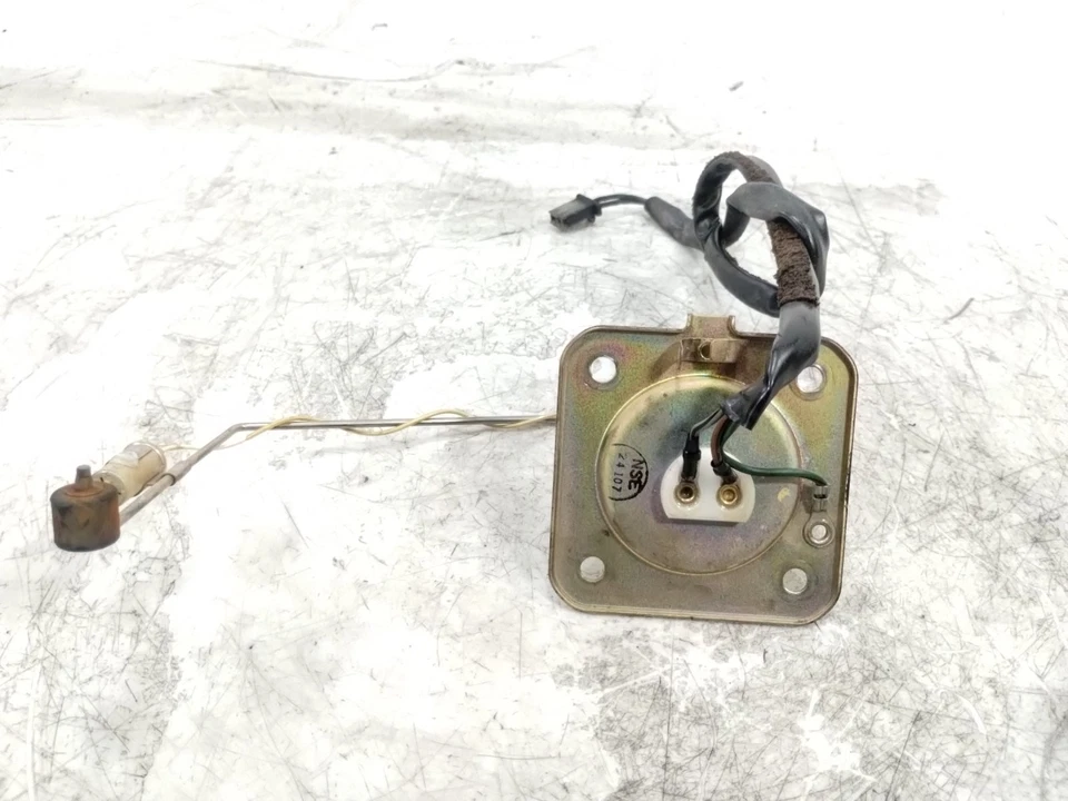 Unidad de envío de nivel de combustible de gasolina 98-05 Honda VTR1000 F Super Hawk Foto 2 de 4