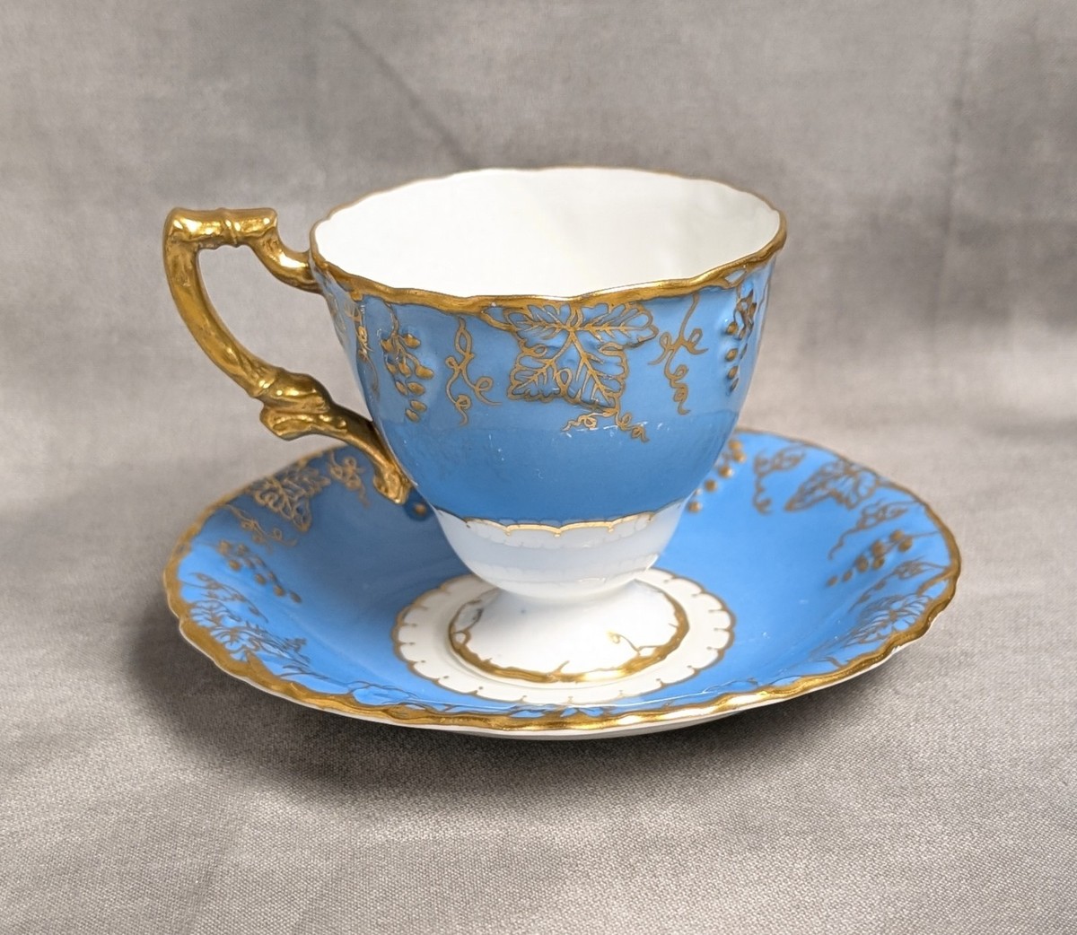 VTG Royal Crown Derby Blue Gold Vine Tea Cup Saucer Set VIII