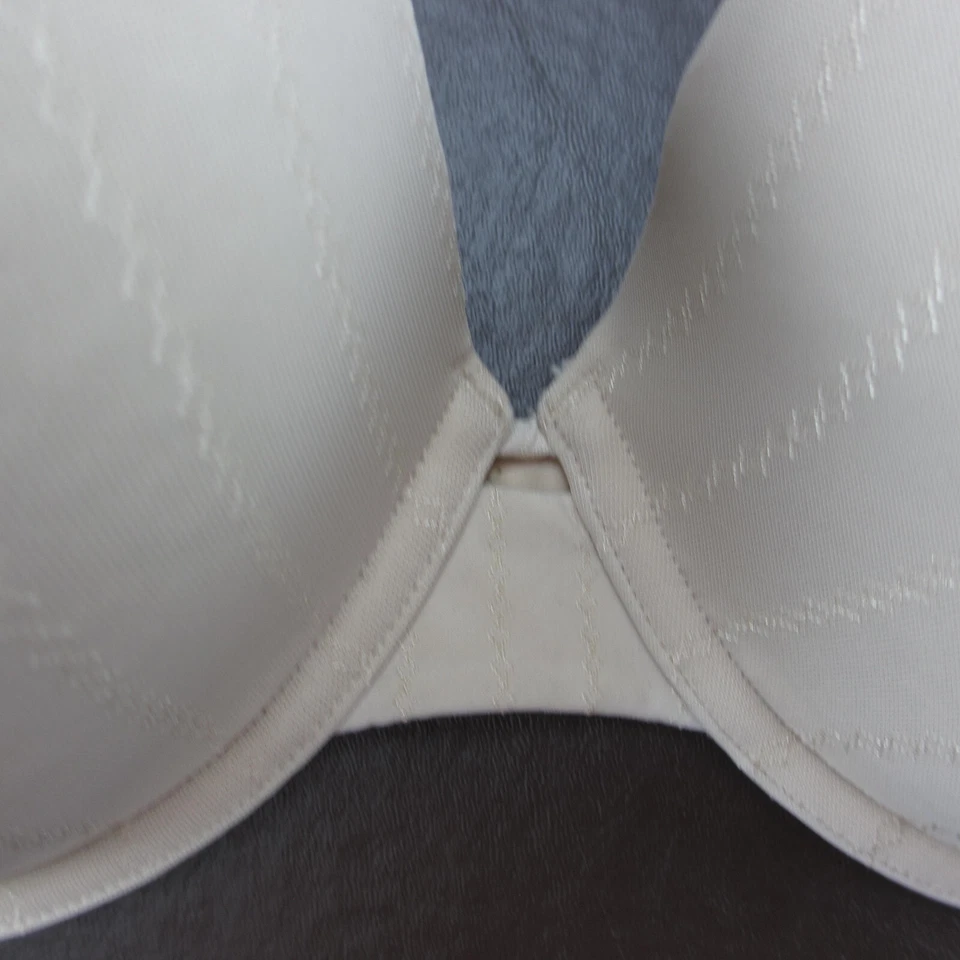 Sujetador Lily Of France 38D Beige Acolchado Con Aros Cierre Ajustable Espalda Foto 3 de 4