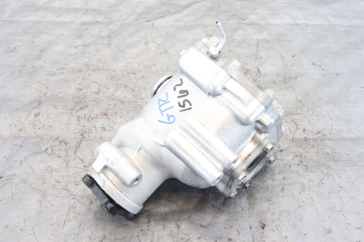 2010 NISSAN GT-R R35 GTR 3.8L VR38 AWD OEM FRONT 2010 NISSAN GT-R R35 GTR 3.8L VR38 AWD OEM FRONT