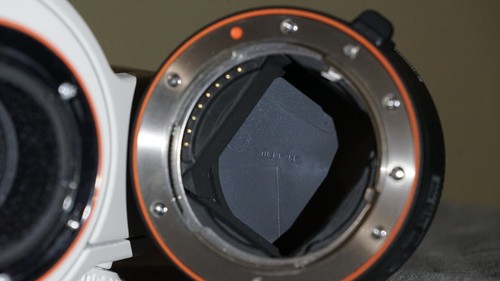 Sony 70-400mm F/4-5.6 G SSM II Lens SAL70400G2 A Mount EXC with lens caps, hood - Picture 18 of 19