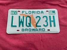 License Plate Vintage Florida Fla. LWQ 23H Broward 1996 Rustic USA