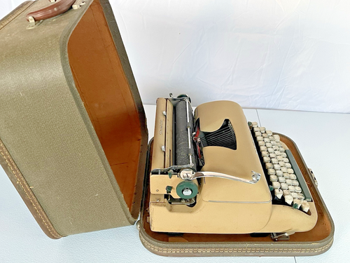 Vintage Remington Rand Quiet-Riter Miracle Tab Portable Manual Typewriter - Picture 15 of 20