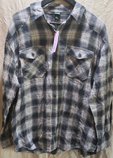 Wild Fable Men s Flannel Plaid Button-Up Shir...
