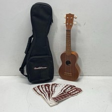 Mahalo Soprano Ukulele with Carry Bag and Chord Cards Set