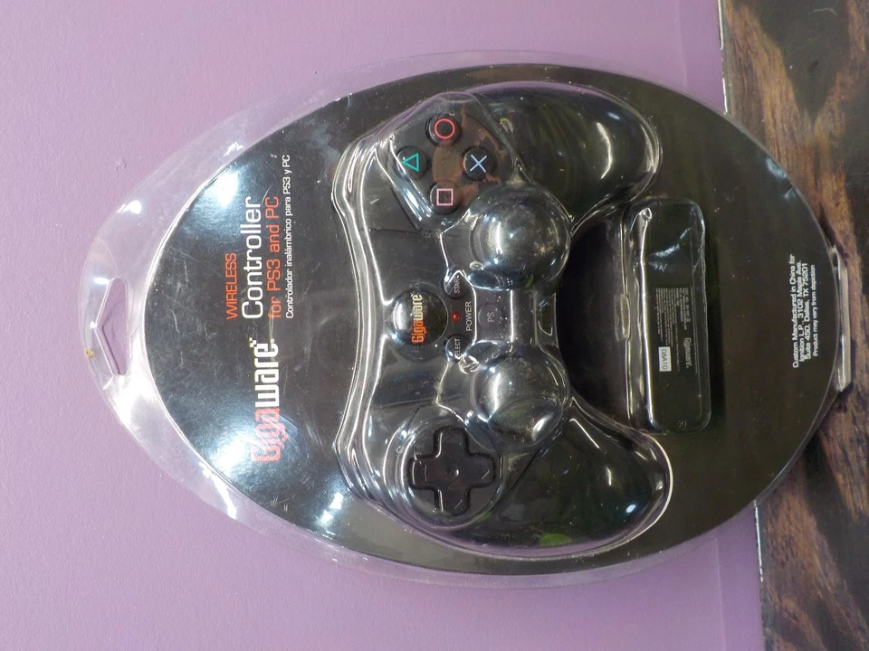 GIGAWARE WIRELESS CONTROLLER # 26-1031 FOR PS 3 OR PC NEW - Image 2 of 4