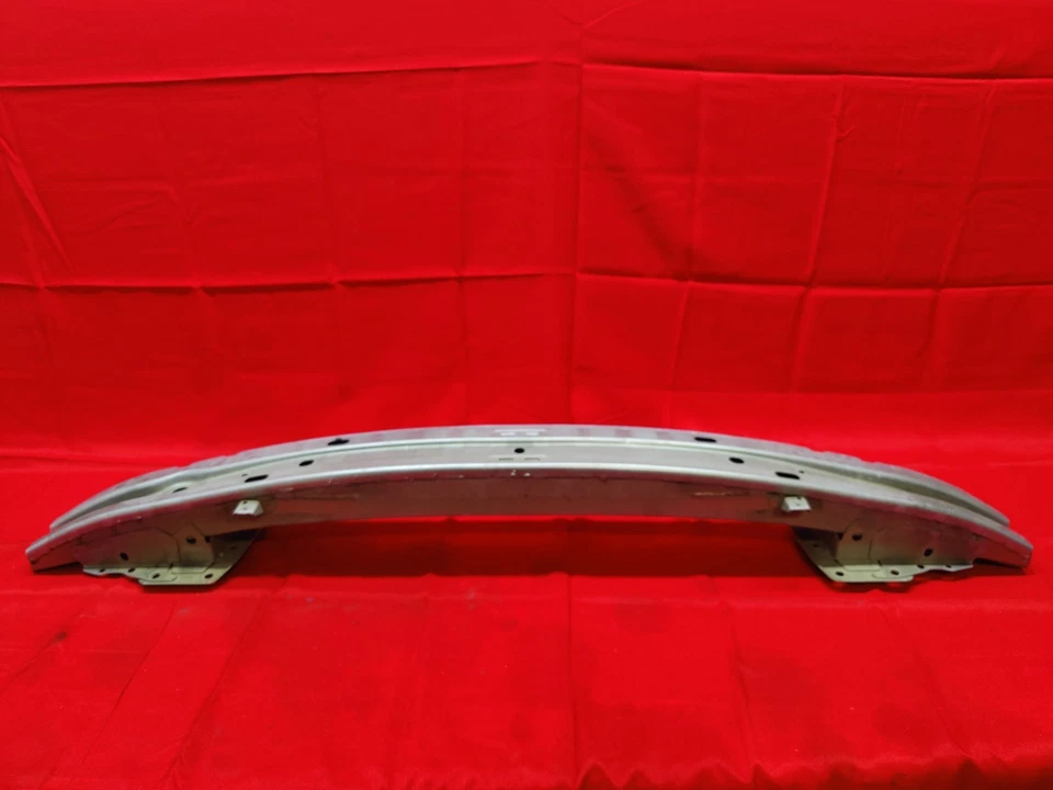 Refuerzo de parachoques delantero Subaru Outback 2015-2017 con espuma OEM Foto 4 de 4