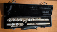 Gemeinhardt 2SP flute with hard case. Made in USA