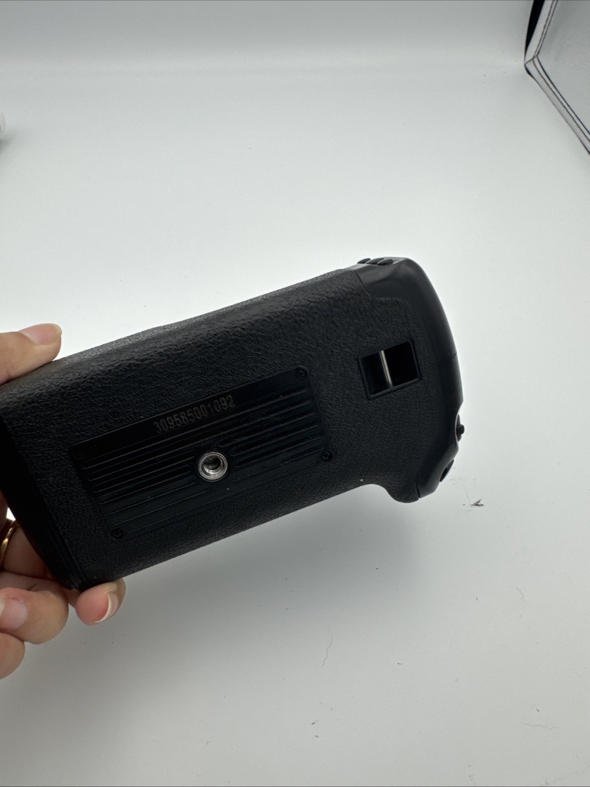 Pixel Battery Grip VertaxE16 Battery Grip Made in China- Tested and Fully Work image 3