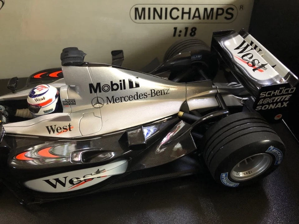 Modellino auto Minichamps 1/18 McLaren MP4-18 argento nero Kimi Raikkonen - Immagine 3 di 4