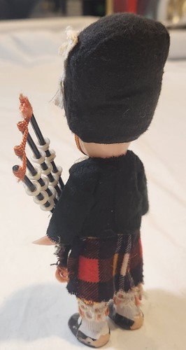 Scottish Royal Guard Doll Kewpie celluloid Folk Doll Circa 1950s sleepy eyes dol - Picture 11 of 13