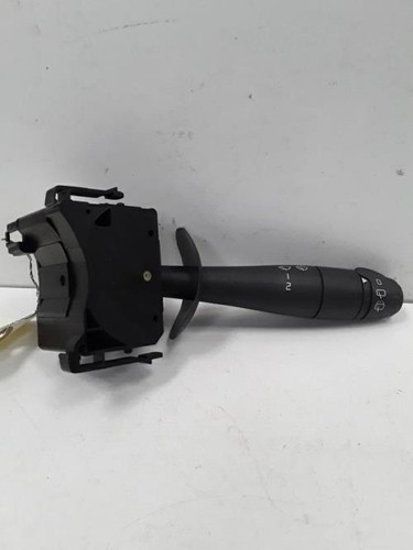 COMMODO ESSUIE-GLACE Renault Twingo II (CN) 2007 7701048915