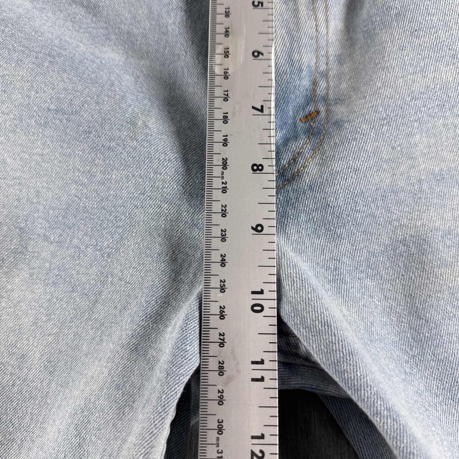 Levi's 511 Slim Fit Jeans W30 L32 Mens Light Wash Denim thumbnail 8