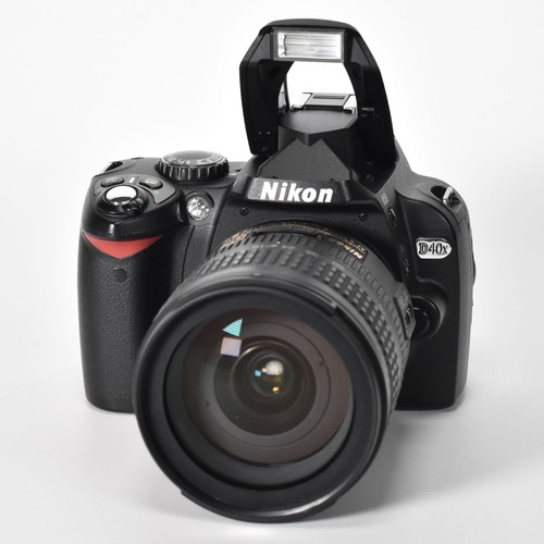 Nikon D40x DSLR Camera 10.2MP Nikon DX AFS 18-55mm Lens 8720 Clicks 32GB SD Card - Picture 2 of 24