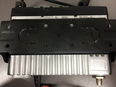 Motorola Radius CM300, UHF, 32 CH, 40 W, AAM50RPF9AA1AN, W MIC