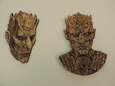  2 TEST ENGRAVINGS OF THE NIGHT KING ON WOOD RARE THRONES PLAQUES ONE OF A KID