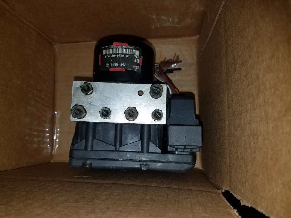 Jaguar XJ8 XK8 1999 A 2003 Vanden Plas ABS módulo actuador bomba de freno antibloqueo Foto 3 de 4