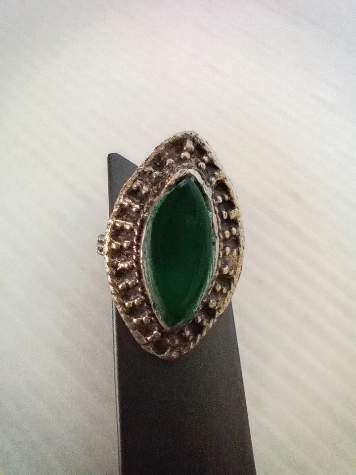 Anello Art Deco Vintage in Argento con gemma ovale verde Gioiello - Immagine 4 di 4