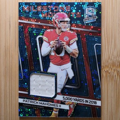 2019 Panini Spectra #MM-6 Patrick Mahomes 10/75 Milestone Moments MEM Chiefs