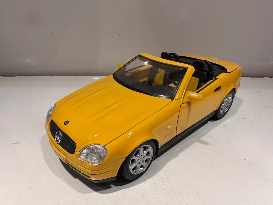 1/18 MAISTO MERCEDES-BENZ SLK 230 - Photo 2/4