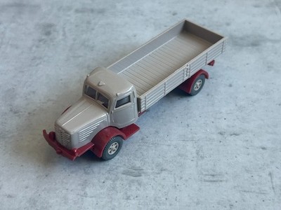Wiking 1:87 Bussing 8000 grey with flatbed *C17*