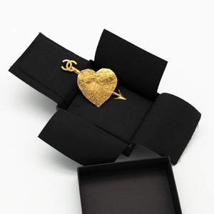 Authentic CHANEL Vintage 1993 Gold-Plated CC Cambon Paris Heart Arrow Brooch 93P