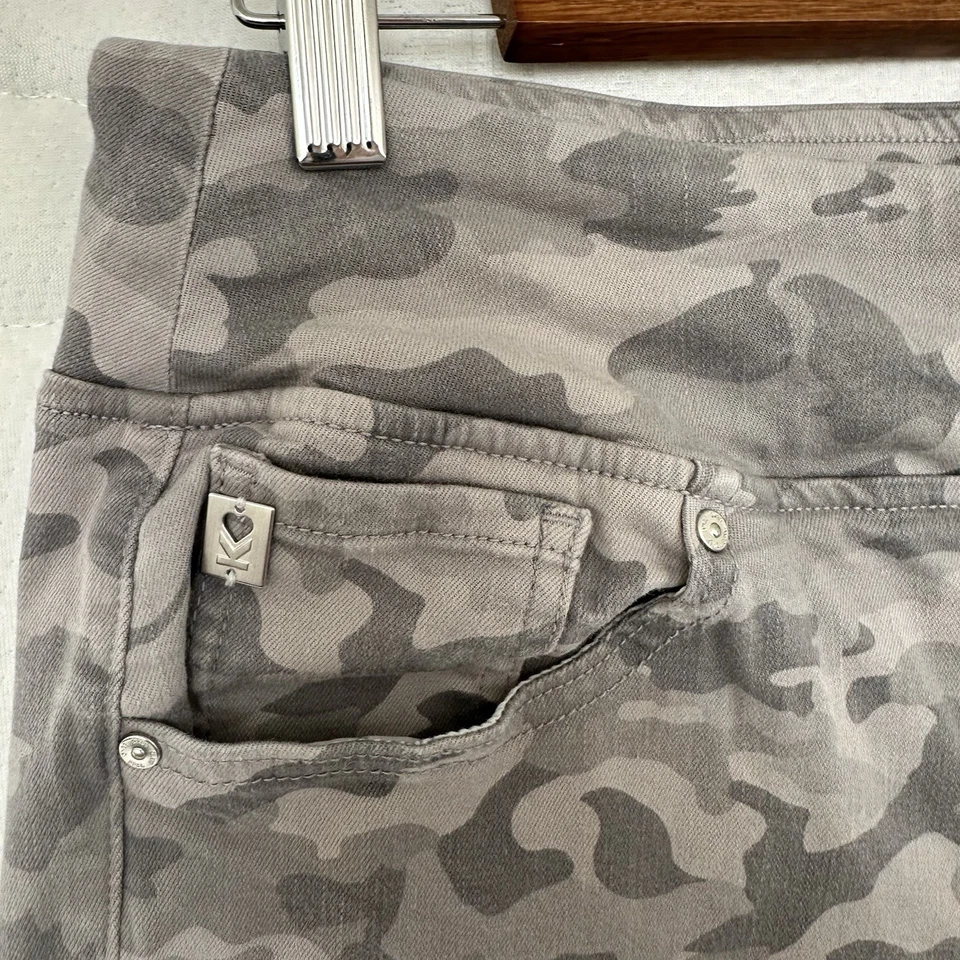 Belle Kim Gravel Comfy Casual Cute Fun Twill Pedal Pushers Grey Camo 12T Y217H - Image 3 of 4