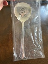 Oneida Silver Plated Slotted Serving Spoon 7.5 Inches Kitchen Collection