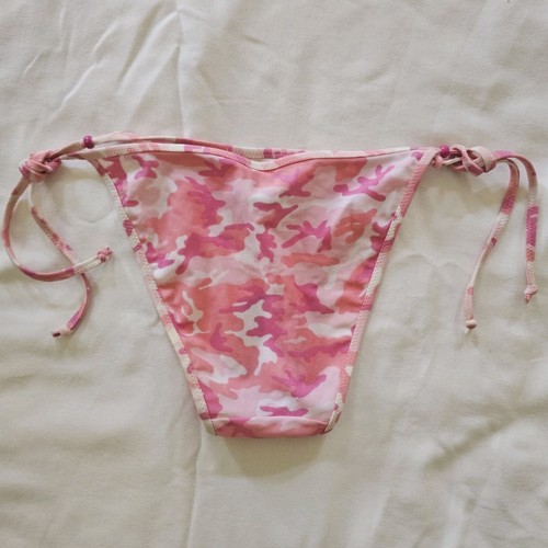 United Colors Of BENETTON Bikini Bottom Womens S NEW CAMO PINK YOUTH XL Swimcuit - Picture 2 of 2