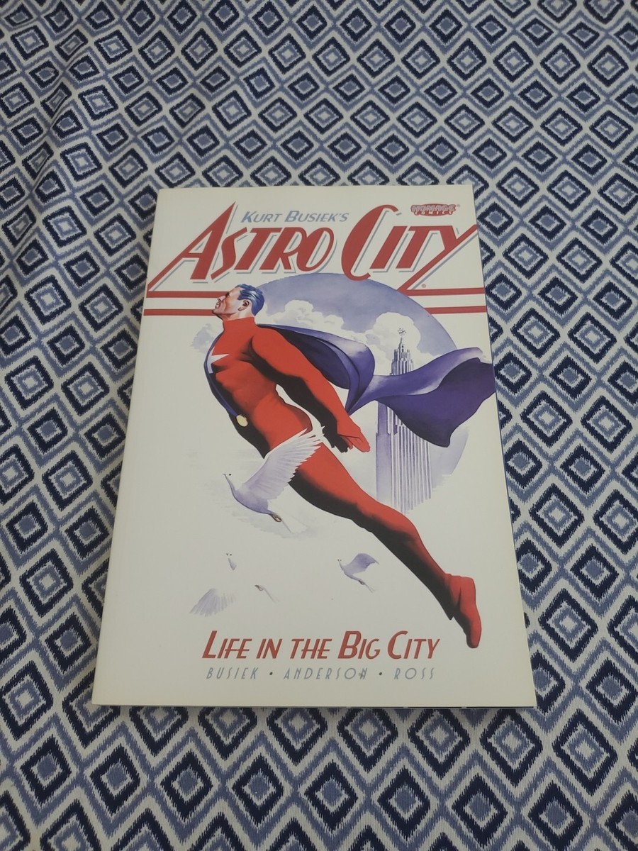 洋書 Astro City: Life in the Big City Astro City, Vol. 1: Life in the Big City by Kurt Busiek
