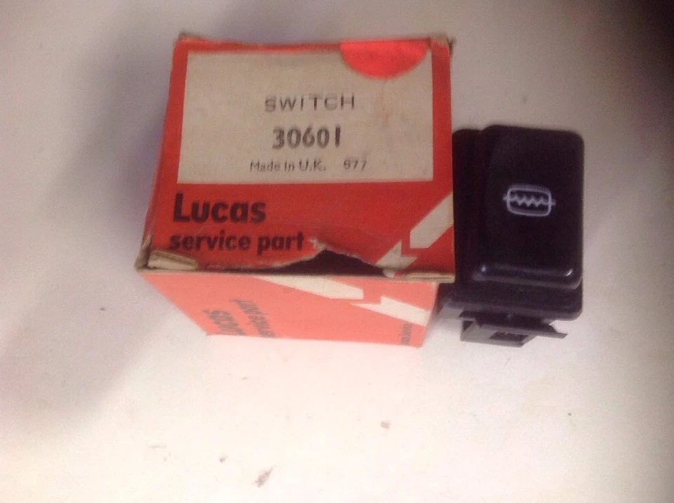 Interruptor de descongelación de ventana trasera Lucas 30601 Triumph TR7 1975 1976 1977 NOS * Foto 3 de 3