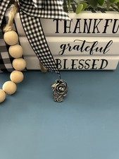 STERLING SILVER Flower/leaf Ring 5.7 Grams Size 8.5 Lovely 