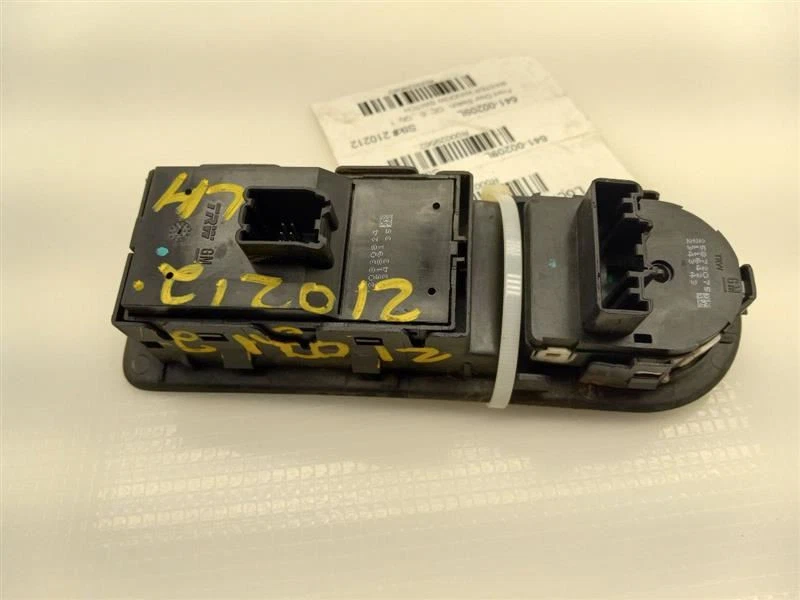 Interruptor puerta delantera izquierda conductor VIN 1 4º dígito 13-16 Chevrolet Malibu 20830824 Foto 4 de 4