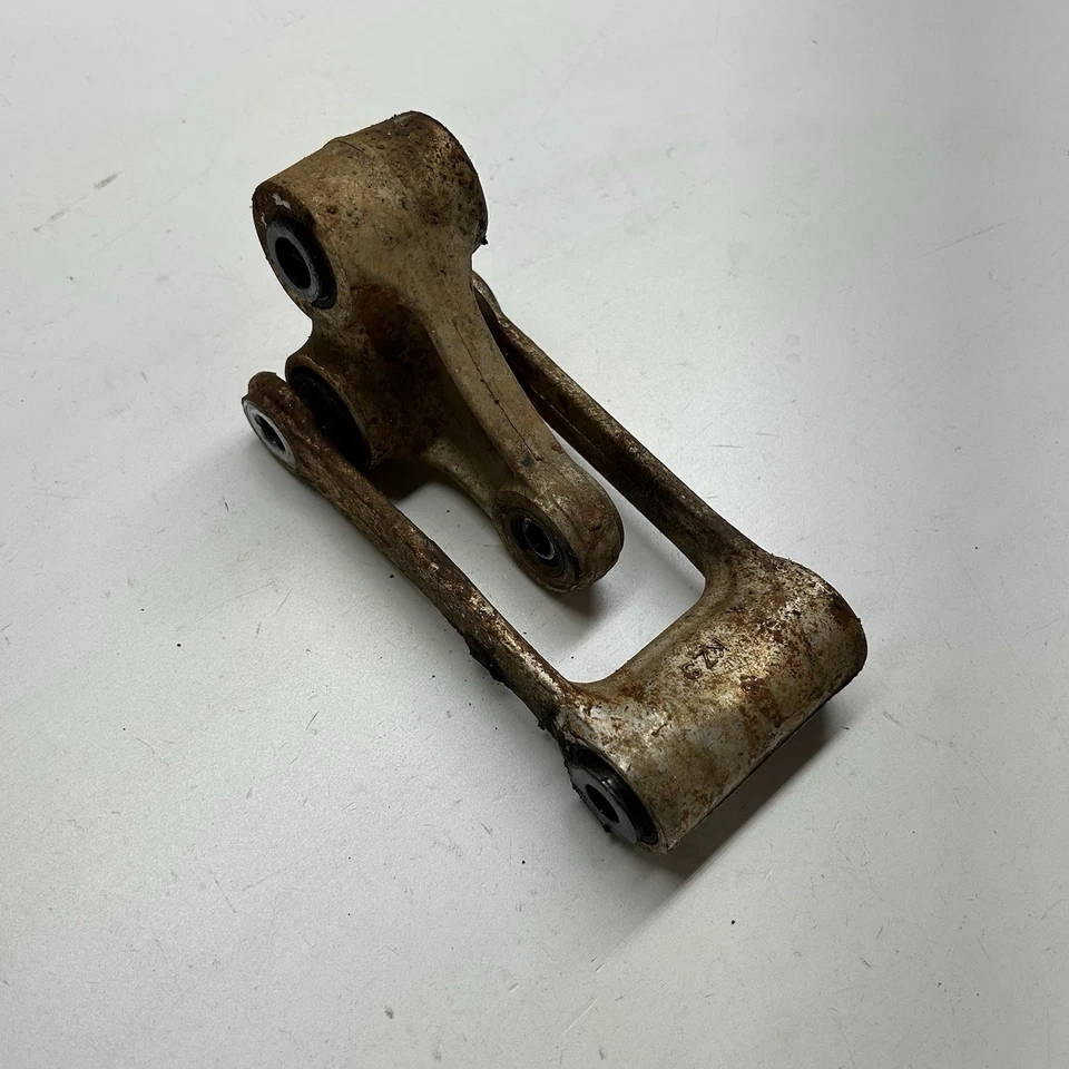 90-92 1991 HONDA CR125R CR 125 R acoplamiento suspensión trasera montaje hueso de perro OEM Foto 3 de 4