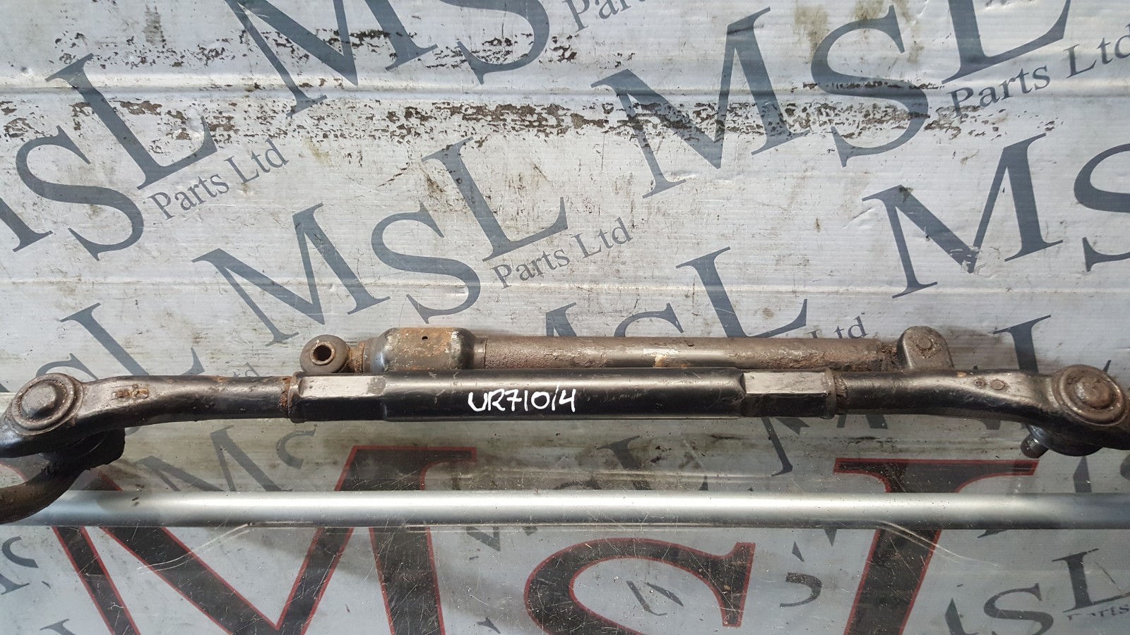 MERCEDES BENZ W202 W124 C E CLASS STEERING RACK / ARM WITH DAMPER eBay