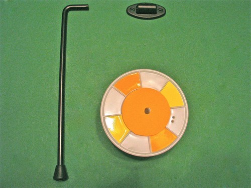 (6)- Ice Fishing Shack Fish House Fish House Glow in the Dark Rattle Reel Wheel - Picture 2 of 3