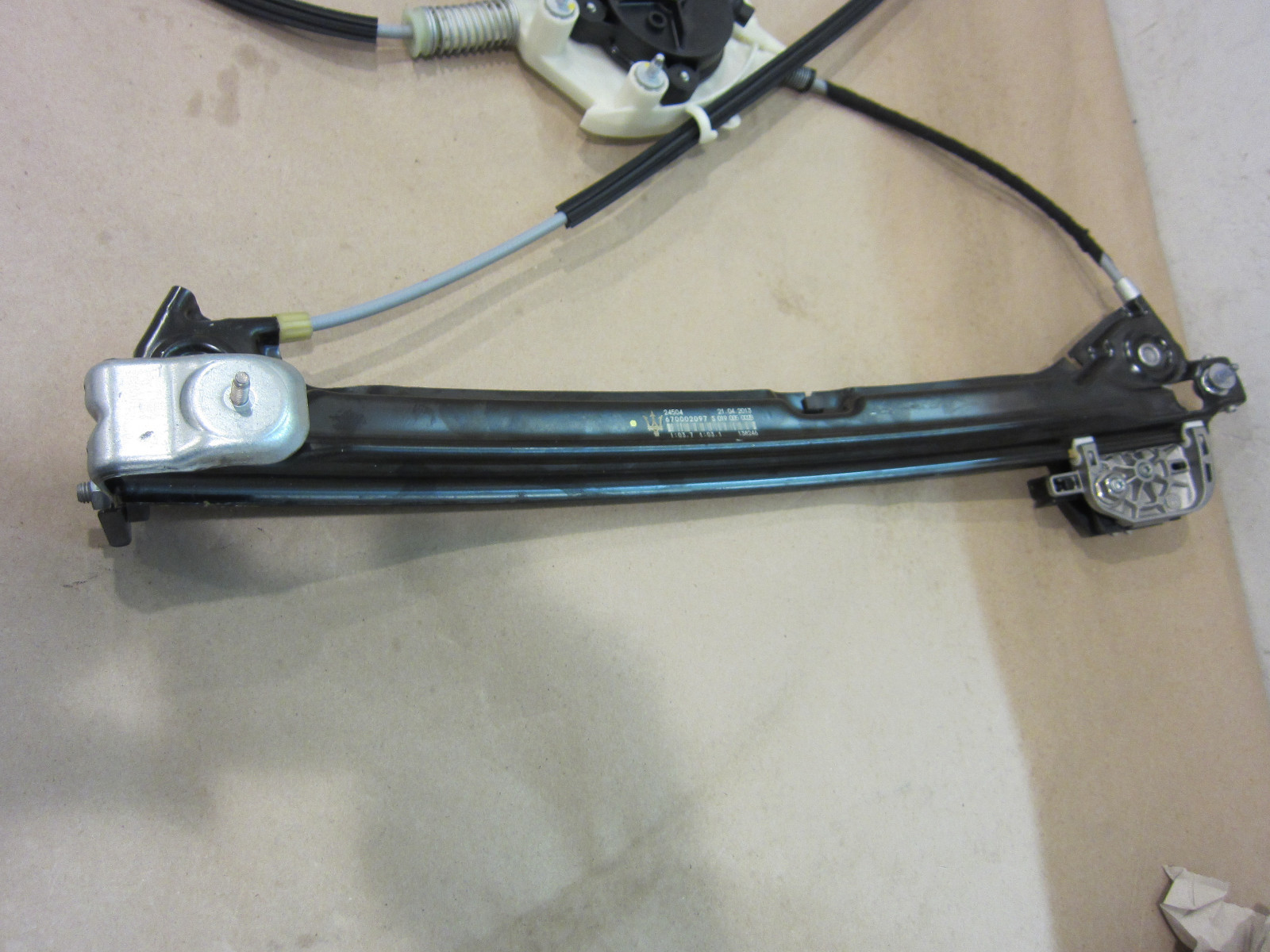 Maserati Quattroporte Ghibli 2014 Diesel. RH Front Door Window Lift 670002097