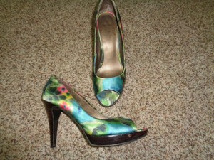 bandolino platform pumps