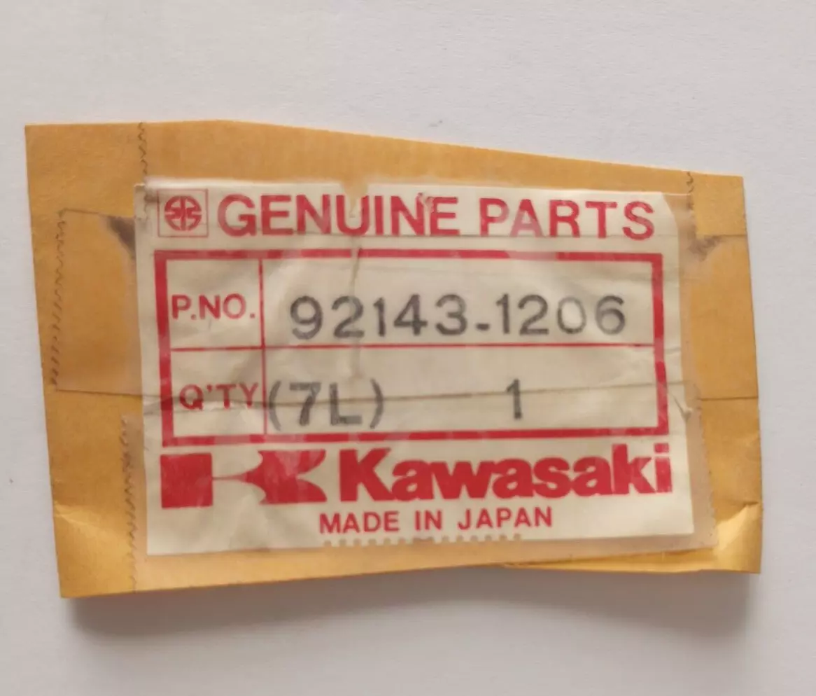 Kawasaki ZX-6, ZX-10, ZG1000 Axle Nut Collar NOS 92143-1206 (L 